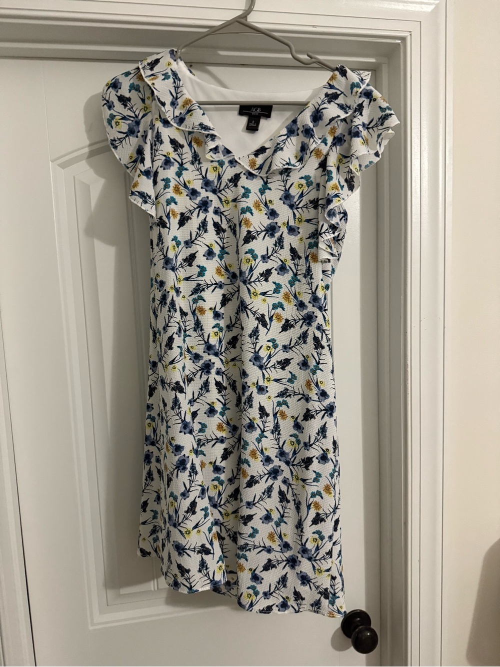 Floral-Print White Dress with Ruffle V-Neck
